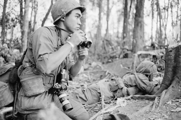 The Vietnam War Through Contemporary Accounts: Letters, Diaries, and Oral Histories