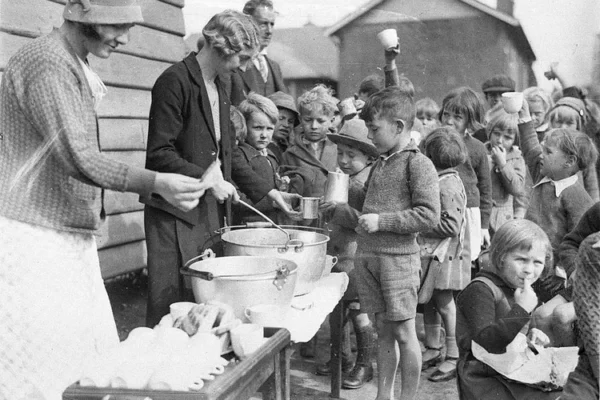 How Children Experienced the Great Depression: Letters and Diaries from the 1930s