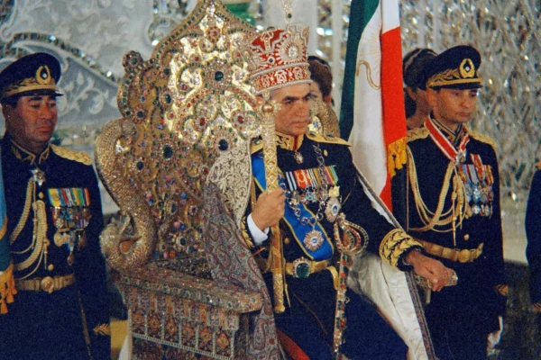 The Fall of the Pahlavi Dynasty: The Shah’s Last Days in Tehran