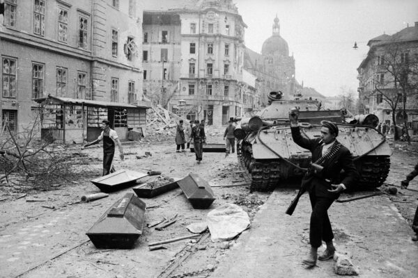The Hungarian Revolution of 1956: Eyewitness Accounts from Budapest’s Streets