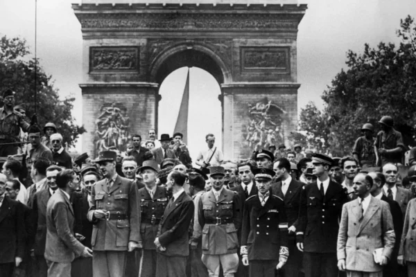 The Liberation of Paris: Contemporary Reports from August 1944