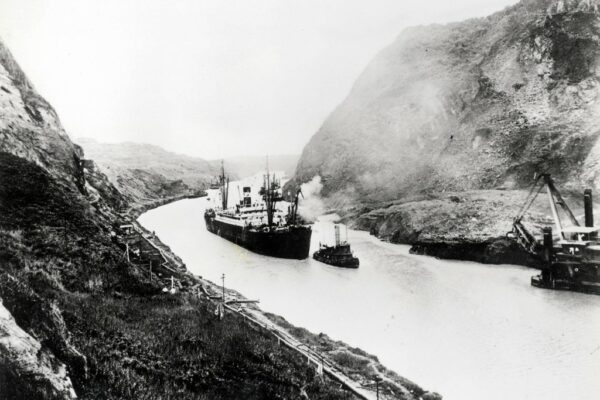 The Panama Canal: Building the 8th Wonder of the World as Seen by Workers and Engineers