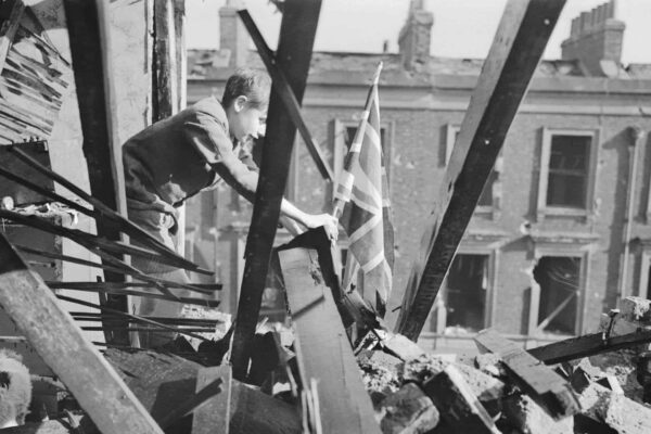 The Blitz in Their Own Words: Diaries, Newspapers, and the Reality of London Under Fire