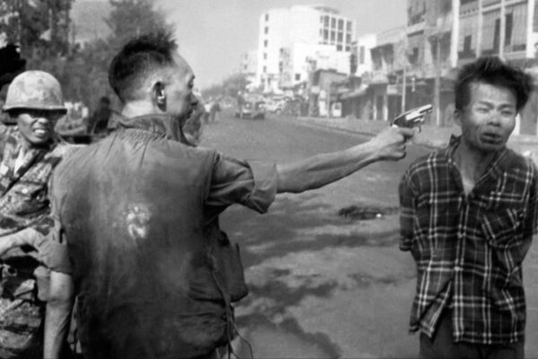 The Tet Offensive Through Contemporary Reports: How the 1968 Surprise Attack Changed the War